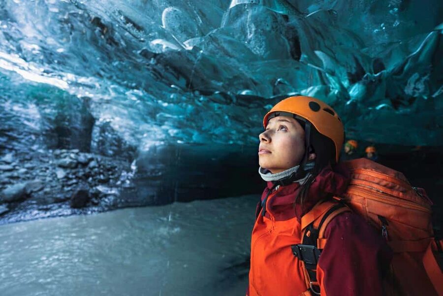 2-Day South Coast, Blue Ice Cave, Glacier Lagoon Tour - Why two days makes the South Coast better