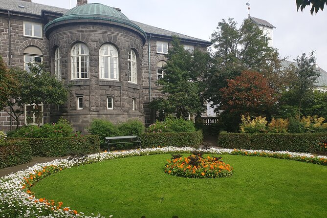 2-Hour Reykjavik Private Walking Tour - Choosing your starting point in central Reykjavík