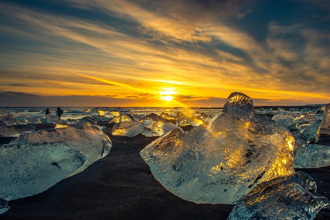 3 Day Tour Jokulsarlon - Golden Circle - South Coast - Glacier Hike - Boat Tour - Day two: waterfalls and the Sólheimajökull ice walk