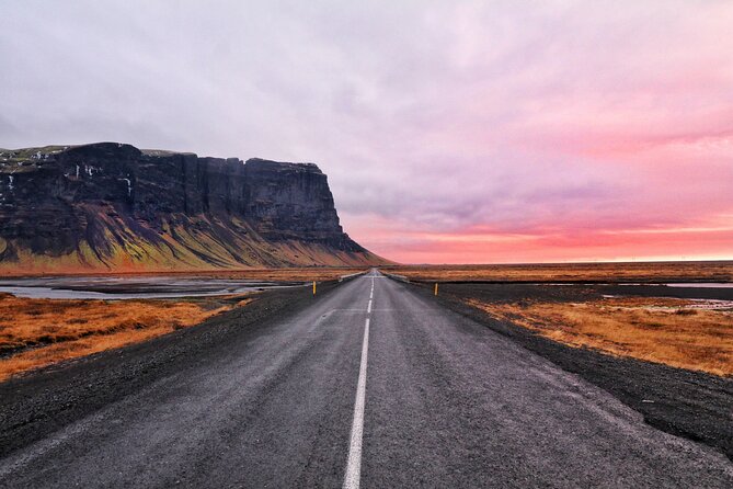 5 Nights 6 Days | Iceland Small-group Tour from Keflavík - Who should choose this Iceland tour?