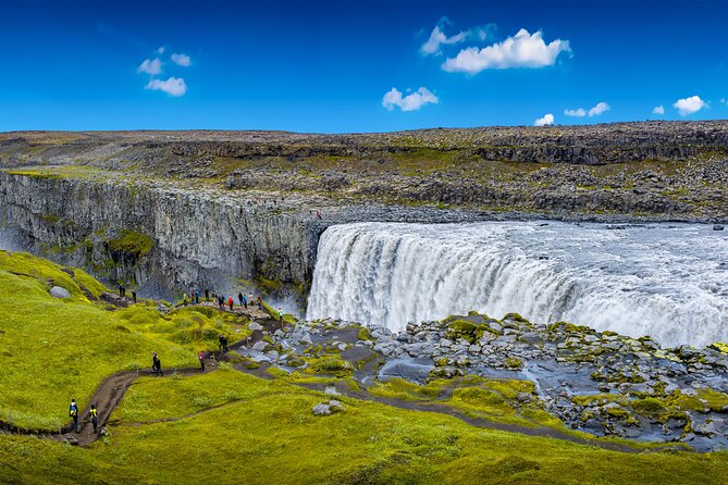 7-Day Small Group Journey Around Iceland - Who will get the most from this seven-day loop?