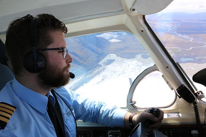 Airplane flight over glacier lagoons and Iceland's highest peak - Esjufjöll Mountains and the return route