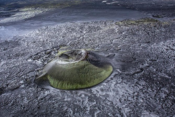 Airplane Sightseeing flight over Laki craters and highland - Why flying over Skaftafell changes the view