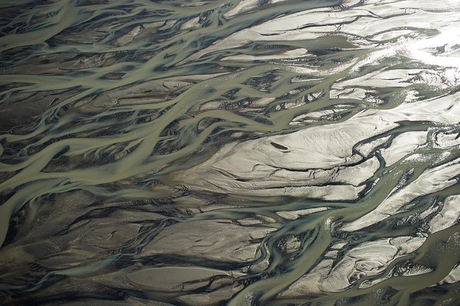 Airplane tour over black sands and riverbeds from Skaftafell - Why See Skaftafell From the Air?
