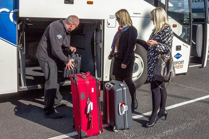 Airport Express Shared Departure Transfer from Reykjavik Hotels to Keflavik Airport - Key points to know before booking