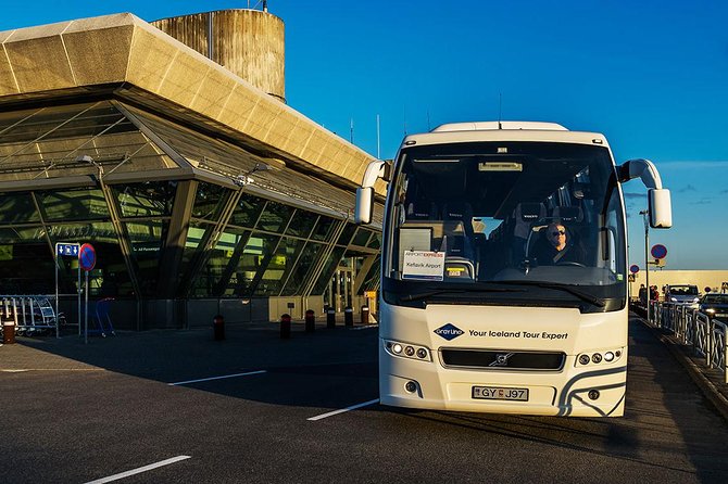 Airport Express Shared Departure Transfer from Reykjavik Hotels to Keflavik Airport - What the strongest service points have in common