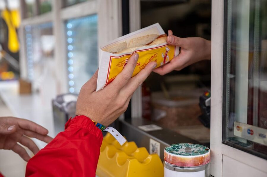 Akureyri: City Walk with Local Food - The Guide Makes the Difference
