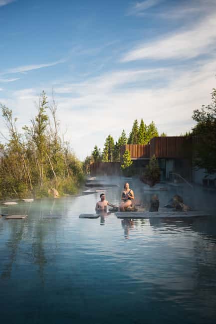 Akureyri: Forest Lagoon Entrance Ticket - The 37°C main pool and its swim-up bars