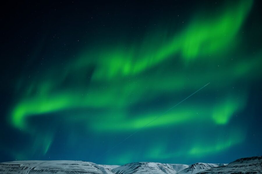 Akureyri: Northern Lights Photography Tour - The Small Group Advantage