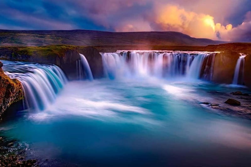 Akureyri Port: Godafoss Waterfall Classic Tour & Viewpoint - Why Godafoss is the right short trip from Akureyri