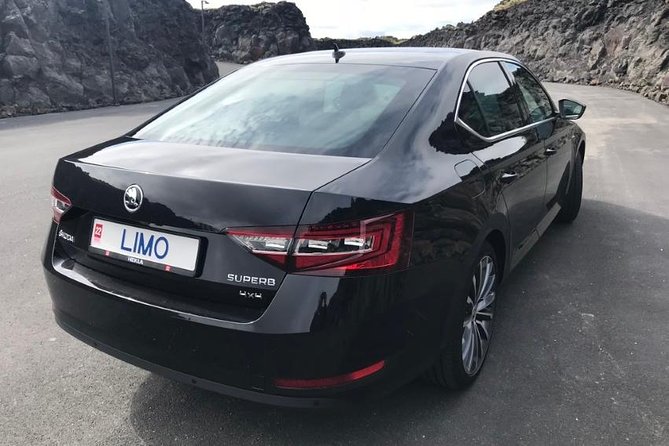 Arrival in Iceland - Private airport transfer from KEF Airport - A calm start after the KEF arrival hall