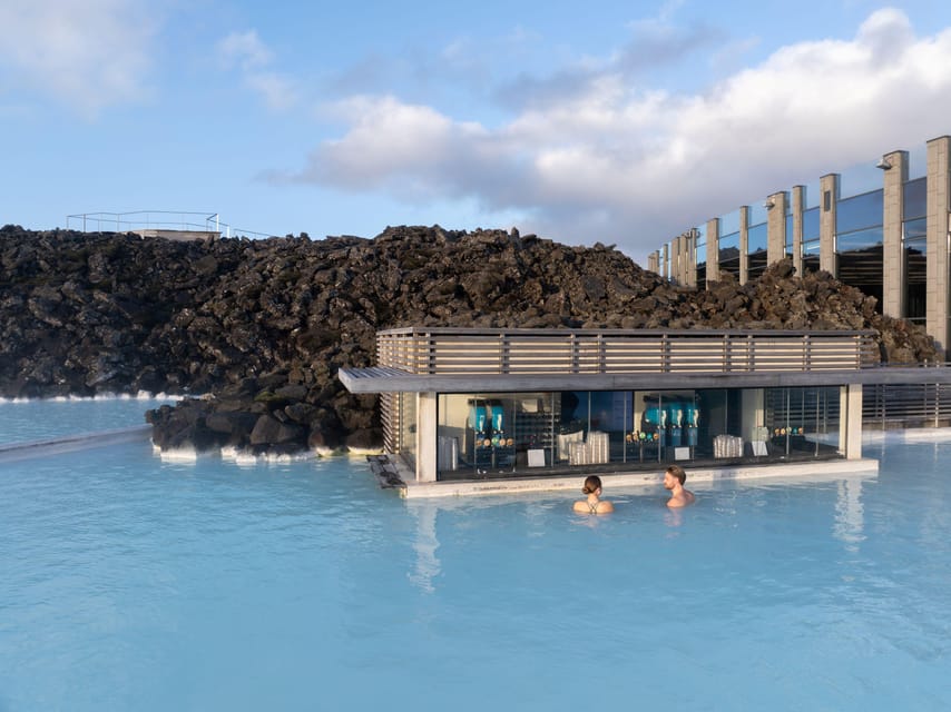 Blue Lagoon: Premium Admission with Drinks and Face Masks - Food, extra services, and the real price