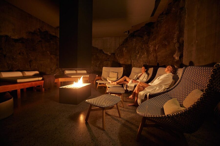 Blue Lagoon: Retreat Spa Experience & Private Changing Suite - Arriving at the volcanic spa