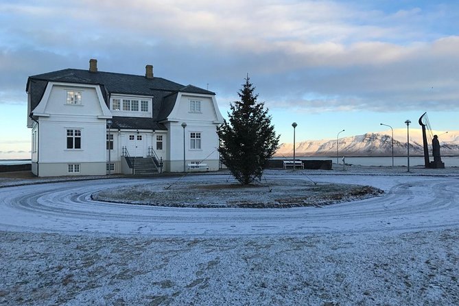 Blue Lagoon & Reykjavík Sightseeing - PRIVATE TOUR - Hallgrímskirkja: Reykjavík’s first big landmark