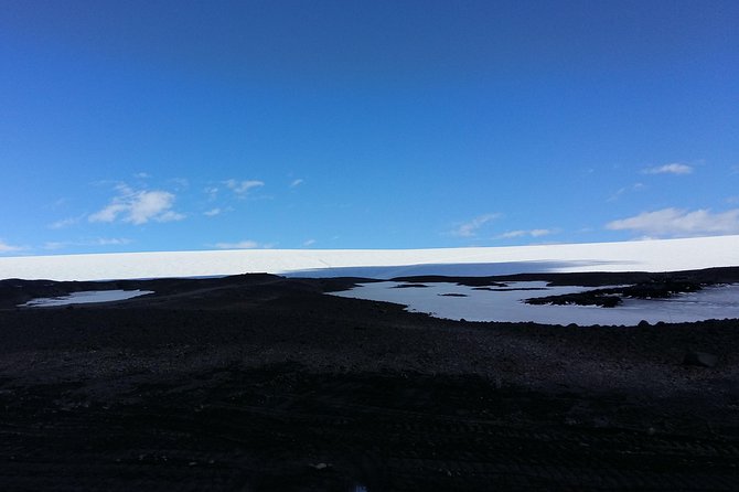 Borgarfjordur - private tour - The private vehicle and guide service