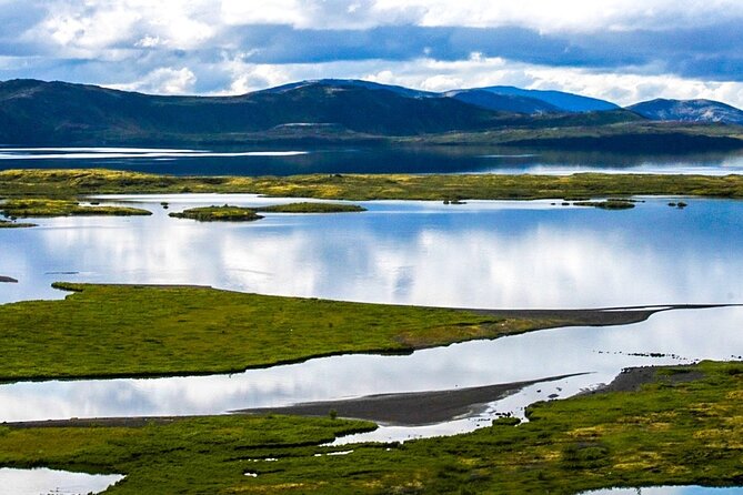 Classic Golden Circle & Kerið Small-Group Tour from Reykjavík - The extra stops can make the day personal