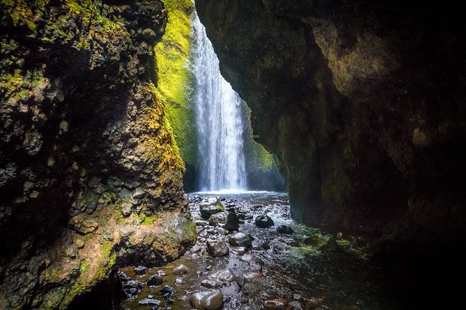 Day Trip to the Hidden Valley of Thor Thorsmork from Reykjavik - Nauthúsagil leads into a narrow world