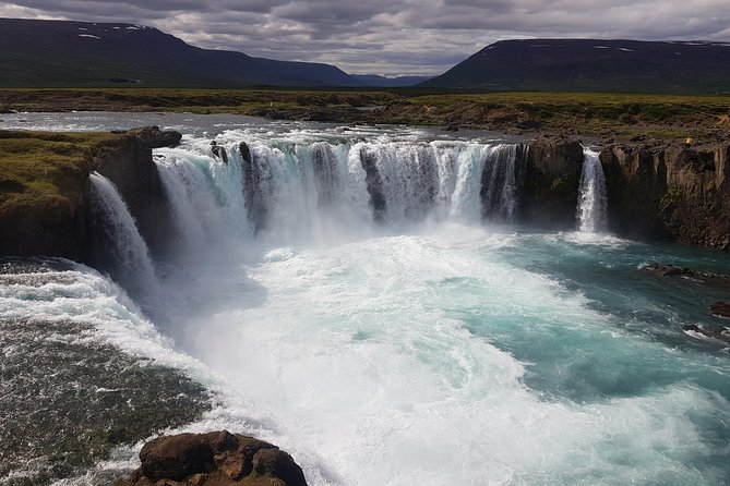 Diamond Circle, Waterfalls and Amazing Landscapes from Akureyri - Ásbyrgi Canyon changes the mood