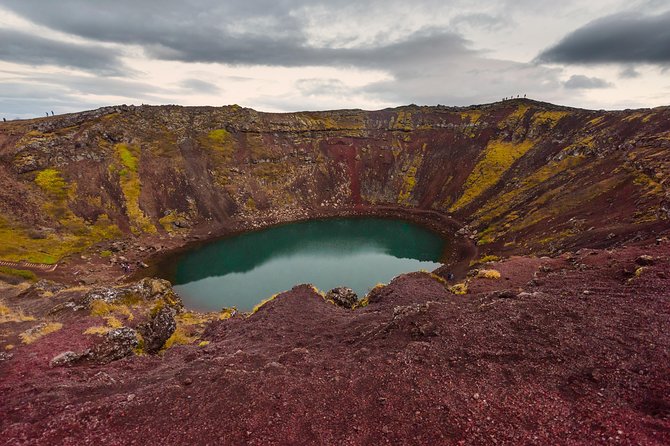 Exclusive Icelandic Adventure: Golden Circle and South Coast - Geysir and the reliable burst of Strokkur