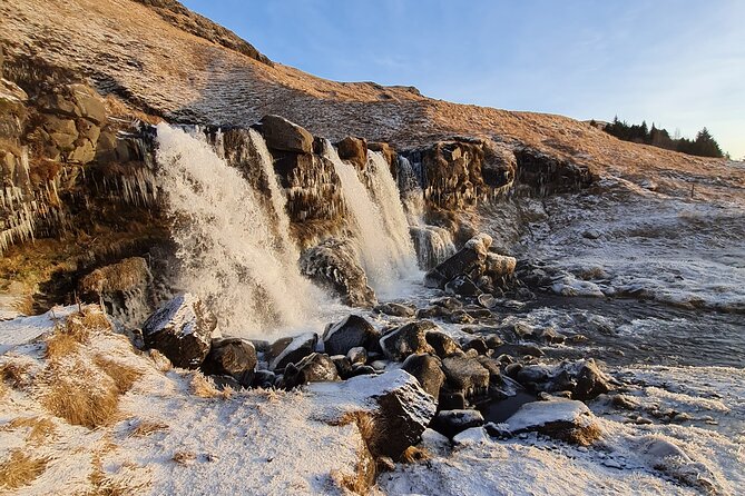 Explore the Waterfalls of the South Coast - Gljufrabui, the wettest photo stop