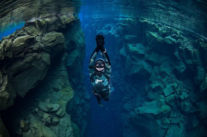 Freedive Silfra Half Day Tour - Arriving at Vallarvegur in Thingvellir