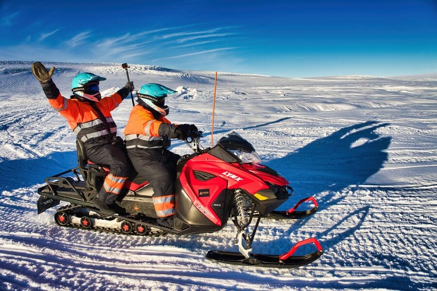 From Geysir: Snowmobile Adventure on Langjökull Glacier - The 15-minute safety lesson