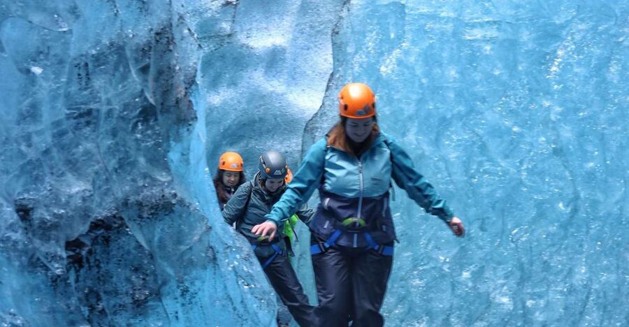 From Jökulsárlón: Ice Cave and Glacier Exploration Tour - How the guides shape the day