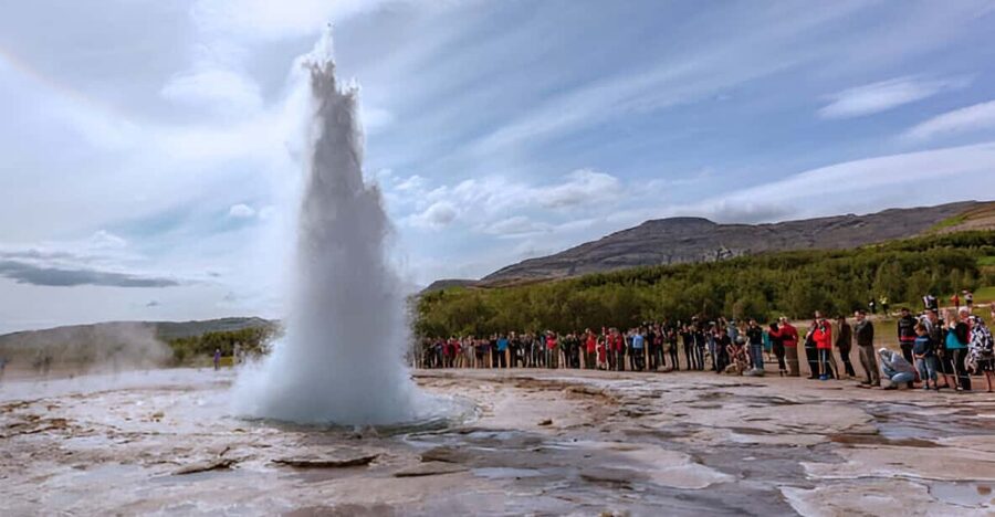 From Keflavik Airport: Private Golden Circle Tour in Iceland - Hveragerdi ends the sightseeing with something local