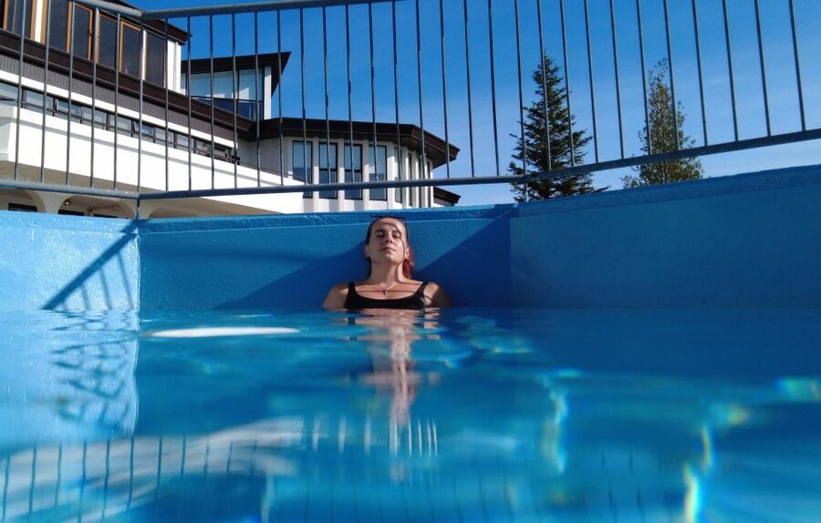 From Reykjavik: 3-Day South Coast Winter Tour with Ice Cave - Is the $977 price fair?