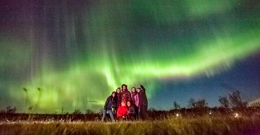 From Reykjavik: 3-Day South Coast Winter Tour with Ice Cave - Day one: Þingvellir, Geysir, and Kerið