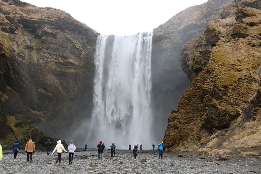 From Reykjavik: 6-Day Small Group Tour of Iceland - The guides make or break the long drives
