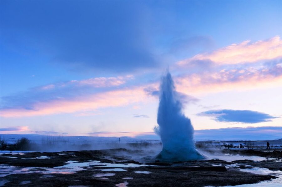 From Reykjavik: Best of Golden Circle Guided Tour - The guides make the fixed schedule easier