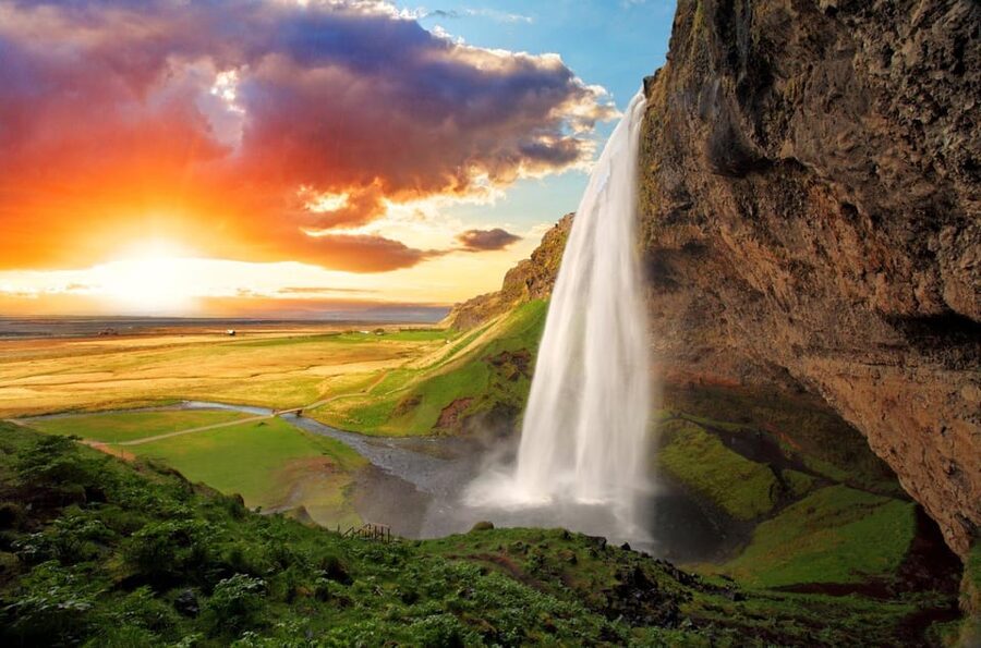 From Reykjavík: Best of Iceland 6-Day Stopover Tour - Reykjavík Food Tour: useful for curious eaters