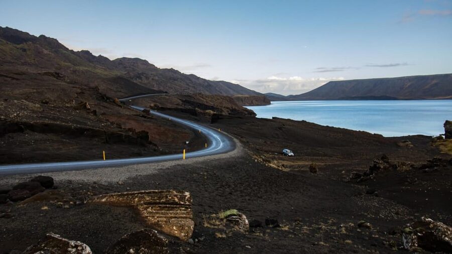 From Reykjavik: Blue Lagoon and Reykjanes Peninsula Tour - The Bridge Between Continents and Iceland’s moving crust