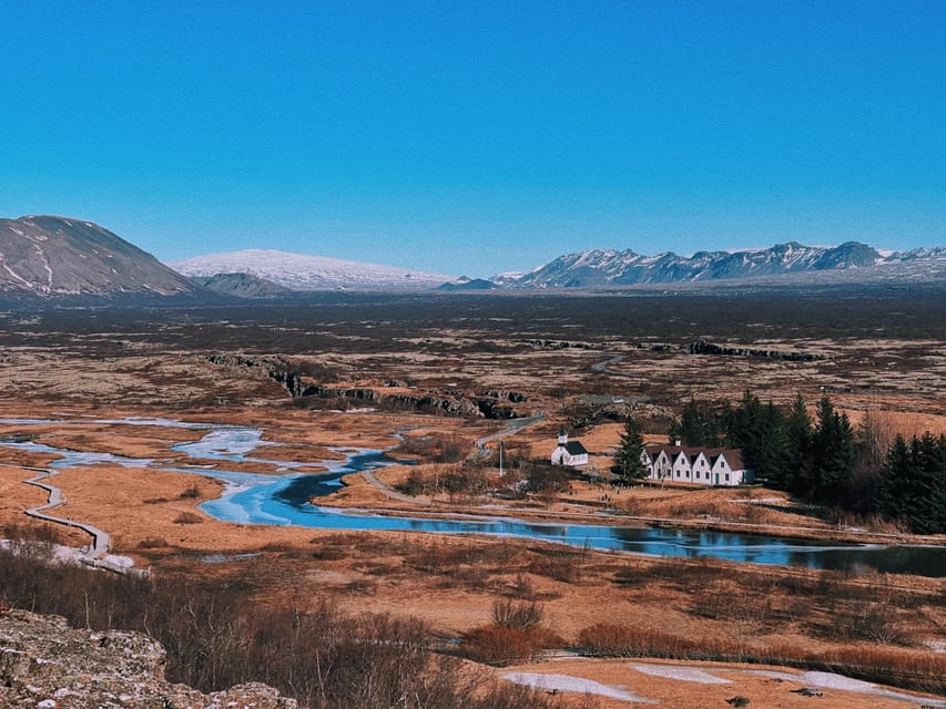 From Reykjavik: Classic Golden Circle Full Day Tour - What the guide adds to a busy sightseeing day