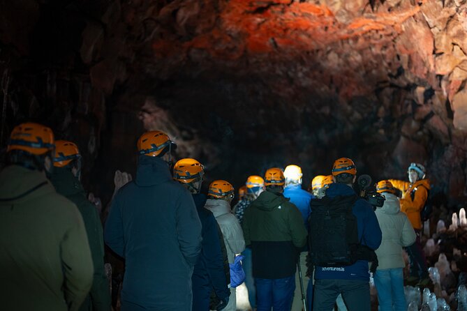 From Reykjavík: Evening Lava Tunnel Tour and Northern Lights Tour - Photos, cocoa, and waiting outdoors