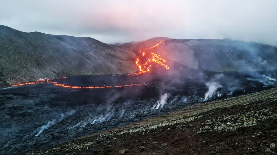 From Reykjavík: Fagradalsfjall Volcano Hike with Geologist - The crater viewpoint and panoramic scenery