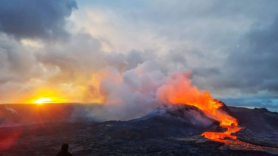 From Reykjavík: Fagradalsfjall Volcano Hike with Geologist - The drive from Reykjavík to the volcano