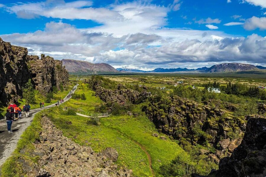 From Reykjavik: Full-Day Horse Riding & Golden Circle Tour - Þingvellir: history beside dramatic geology