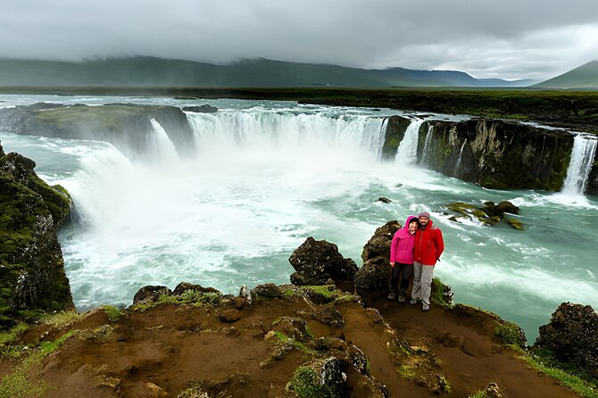 From Reykjavik: Full Day Private Golden Circle Tour in Iceland - What the private vehicle and driver add