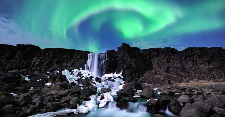 From Reykjavik: Golden Circle and Northern Lights Combo - Strokkur and the geothermal heat at Geysir