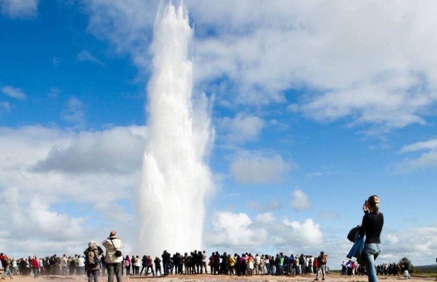 From Reykjavik: Golden Circle and Secret Lagoon Day Tour - Who should book this tour?