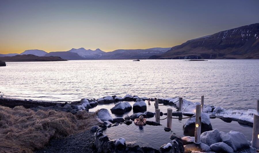 From Reykjavik: Hvammsvík Hot Spring with Transportation - Cold weather, walkways, and small practical issues
