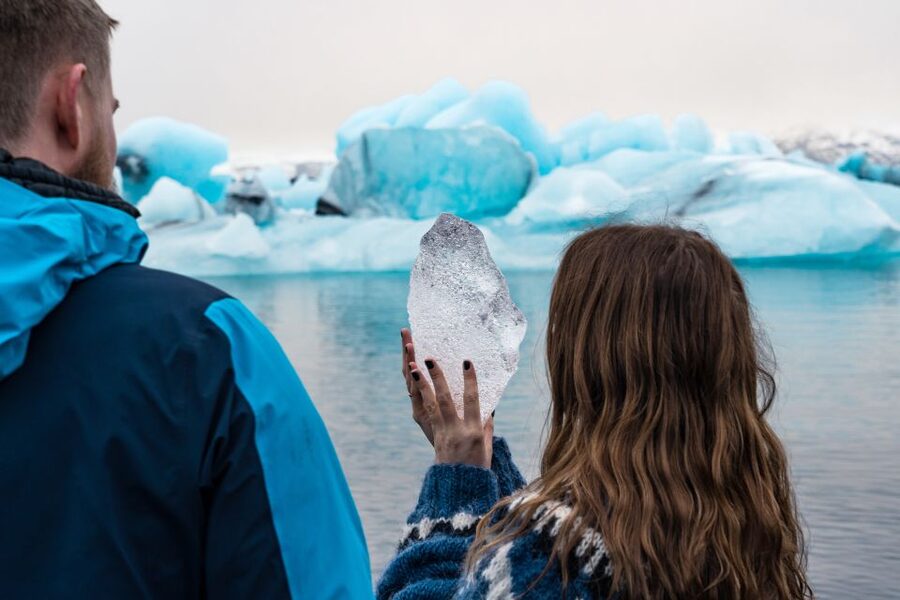 From Reykjavik: Jökulsárlón Glacier Lagoon and Diamond Beach - The boat ride among the icebergs