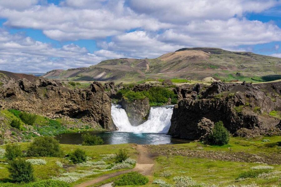 From Reykjavik: Landmannalaugar Day Tour by Luxury Jeep - Arriving at Landmannalaugar