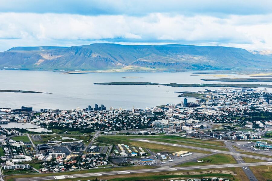 From Reykjavik: New Volcanic Area Helicopter Tour - The flight back: five minutes of Iceland from the air