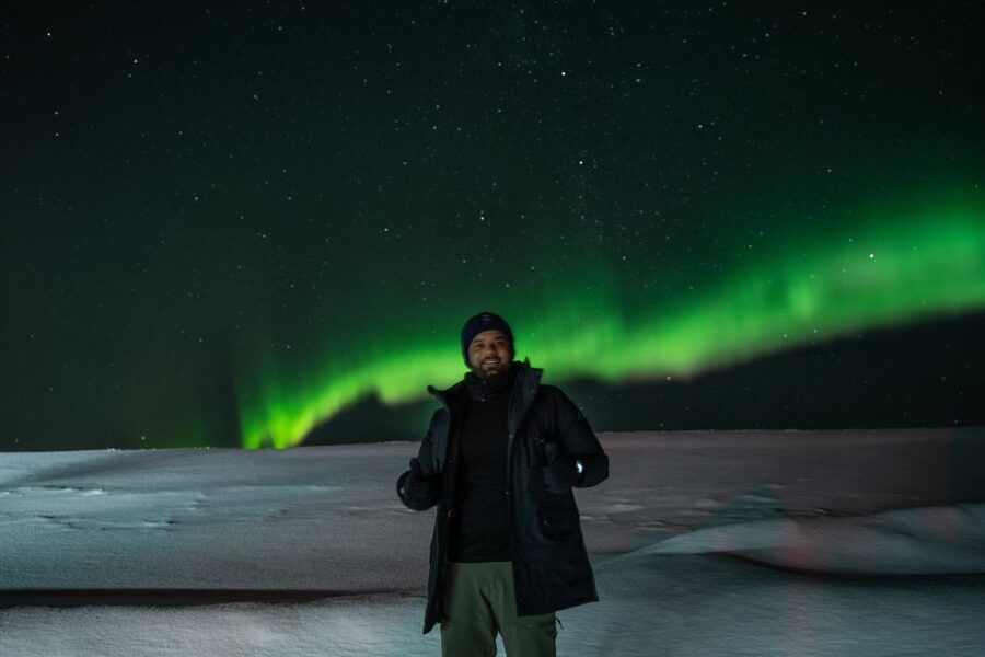 From Reykjavik: Northern Lights Guided Tour with Photos - Guides who make the difference