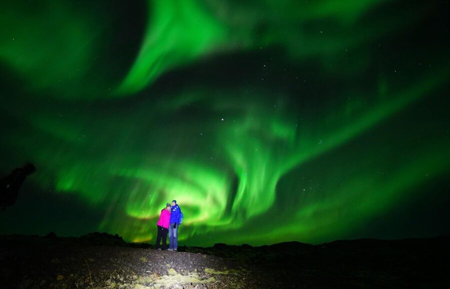 From Reykjavík: Northern Lights Super Jeep Tour - What happens during the four-hour hunt