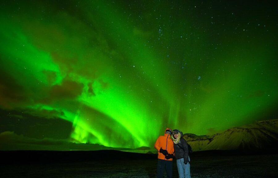 From Reykjavík: Northern Lights Super Jeep Tour - The best part: guides who keep working