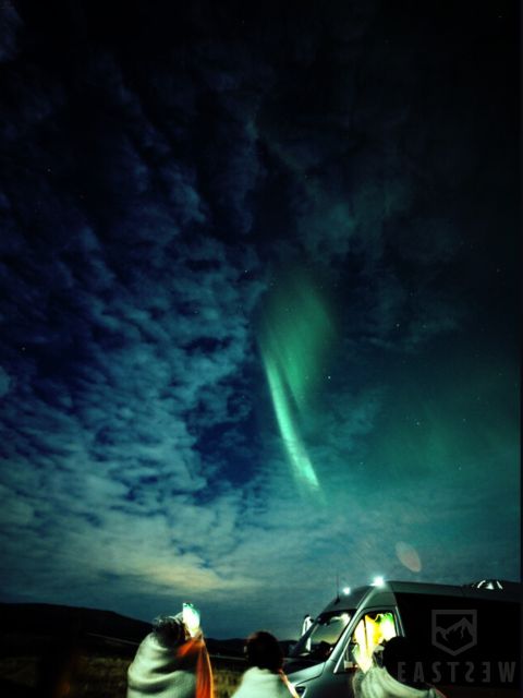 From Reykjavik: Northern Lights Tour with Hot Cocoa & Photos - The guides make or break the evening